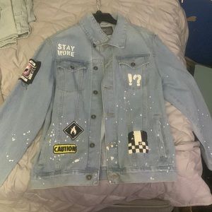 I am selling a rue 21 denim jacket which is in perfect condition